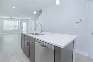 Photo #5: O6340012 Listing 