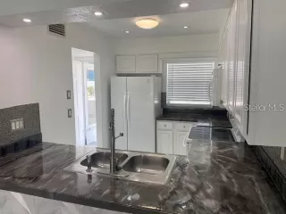 Photo #1: O6340081 Listing