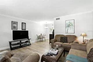 Photo #4: O6340137 Listing