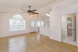 Photo #4: O6340167 Listing 