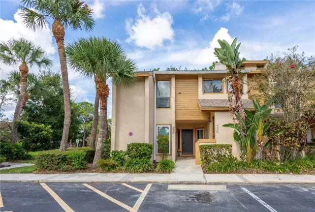 MLS: O6340364 Condo For Sale