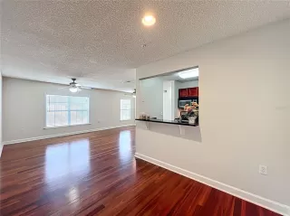 Photo #3: O6340568 Listing