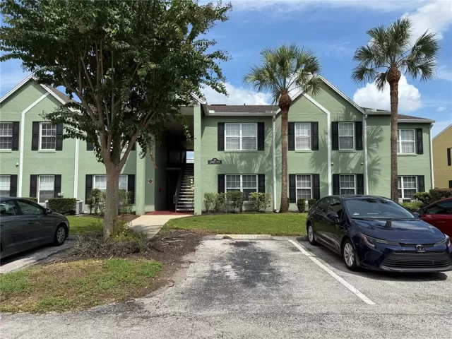 MLS: O6340572 Condo For Sale