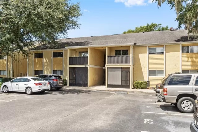 MLS: O6340667 Condo For Sale