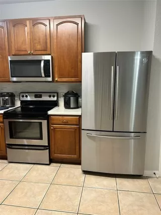 Photo #5: O6340985 Listing 