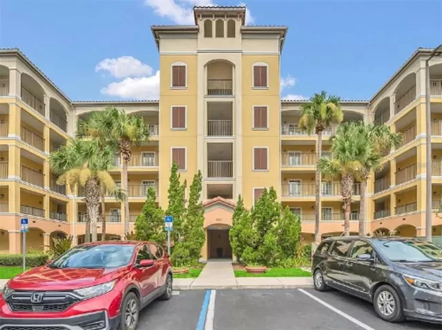 MLS: O6341018 Condo For Sale