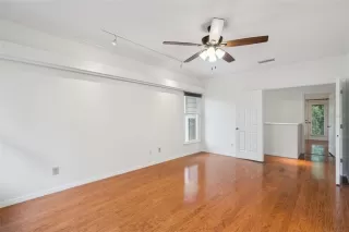 Photo #5: O6341033 Listing