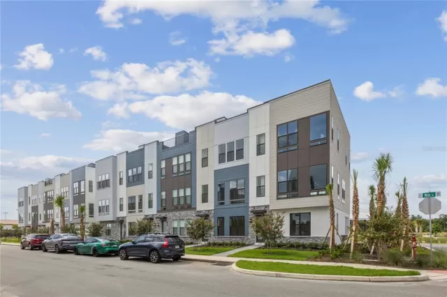 MLS: O6341200 Condo For Sale