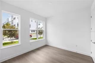 Photo #2: O6341200 Listing