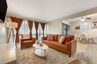 Photo #1: O6341257 Listing 