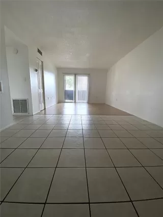 Photo #2: O6341747 Listing 