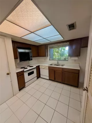 Photo #2: O6341894 Listing