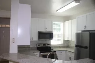 Photo #3: O6342029 Listing