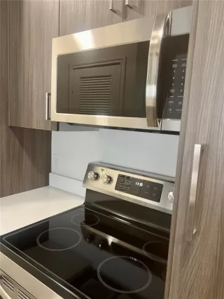 Photo #3: O6342102 Listing 