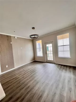 Photo #6: O6342102 Listing 