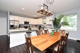 Photo #6: O6342155 Listing