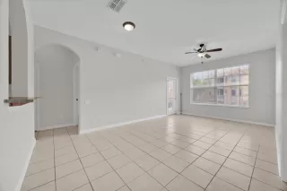 Photo #5: O6342159 Listing