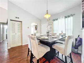 Photo #6: O6342397 Listing