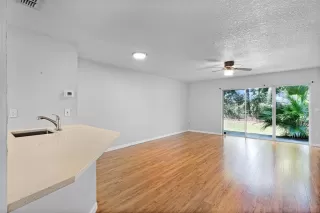 Photo #6: O6342418 Listing