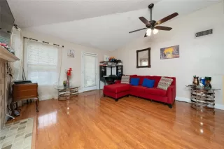 Photo #6: O6342643 Listing