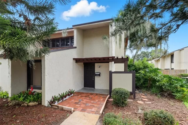 MLS: O6342909 Condo For Sale