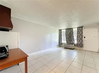 Photo #5: O6342950 Listing