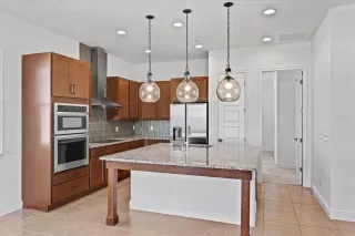 Photo #4: O6342990 Listing