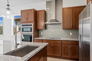 Photo #5: O6342990 Listing