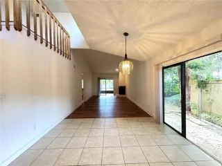 Photo #4: O6343111 Listing 