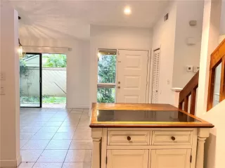 Photo #6: O6343111 Listing 