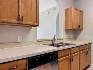 Photo #4: O6343472 Listing