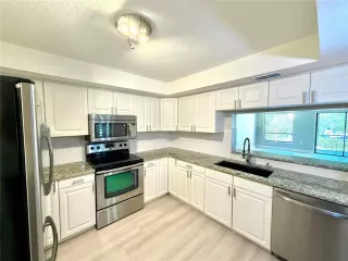 Photo #2: O6344107 Listing