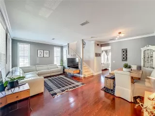 Photo #1: O6344260 Listing