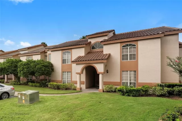 MLS: O6344261 Condo For Sale