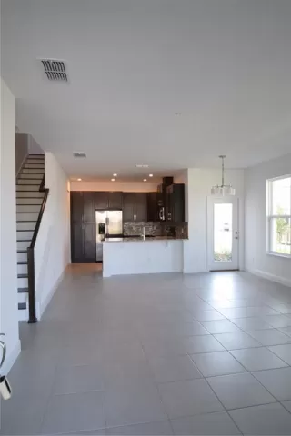 Photo #4: O6344420 Listing