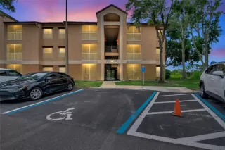 Photo #1: O6344452 Listing