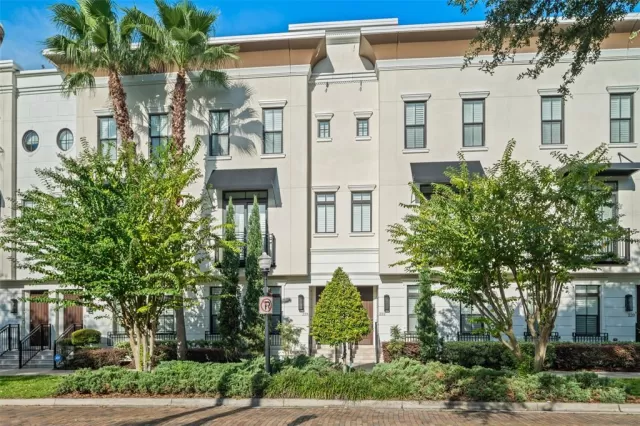 MLS: O6344602 Condo For Sale