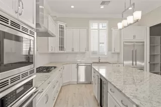 Photo #3: O6344602 Listing 