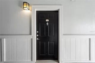 Photo #1: O6344629 Listing