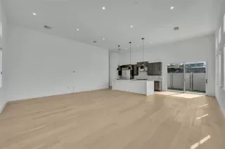 Photo #4: O6344716 Listing