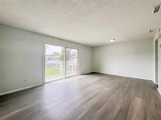 Photo #4: O6344876 Listing