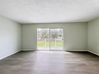 Photo #6: O6344876 Listing