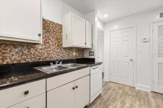 Photo #5: O6344983 Listing 