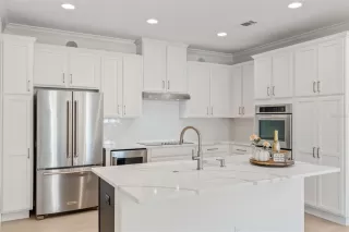 Photo #5: O6345075 Listing 