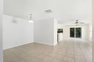 Photo #3: O6345274 Listing