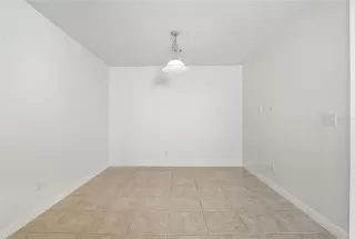 Photo #4: O6345274 Listing