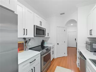 Photo #3: O6345297 Listing