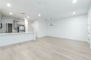 Photo #3: O6345329 Listing