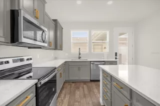 Photo #6: O6345683 Listing