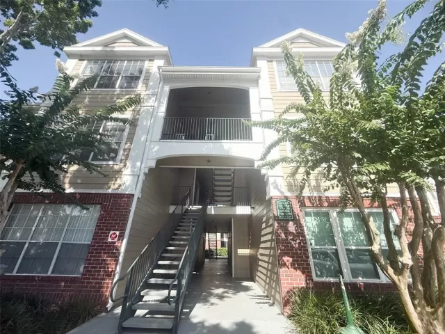 MLS: O6345771 Condo For Sale